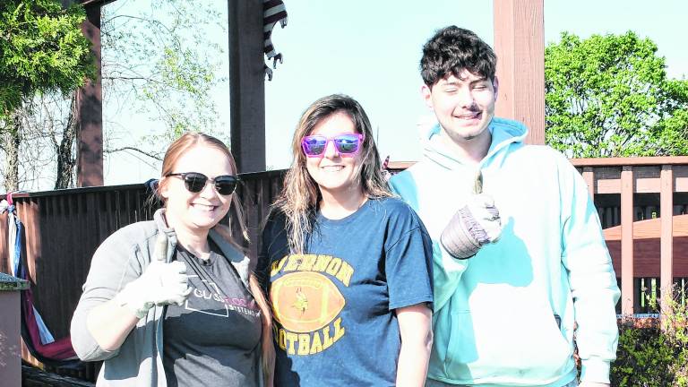 <b>Marissa Rossi, Jessie Kozmoski and Wyatt Giampino, all of Vernon, pose for a photo.</b>