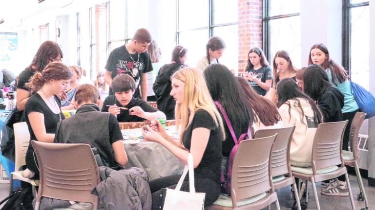 <b>Student get hands-on lessons.</b>