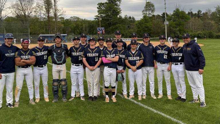 <b>The Vernon Township baseball team</b>